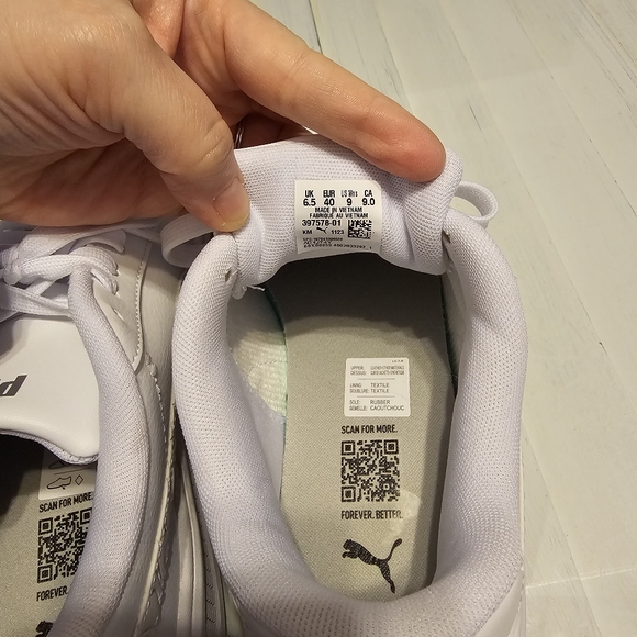 Puma women's Size 9 Shoes - Picture 7 of 8